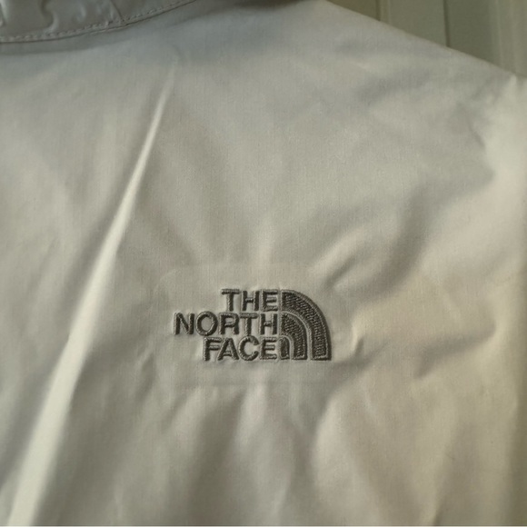 North Face Hyvent Waterproof Jacket - Picture 6 of 10